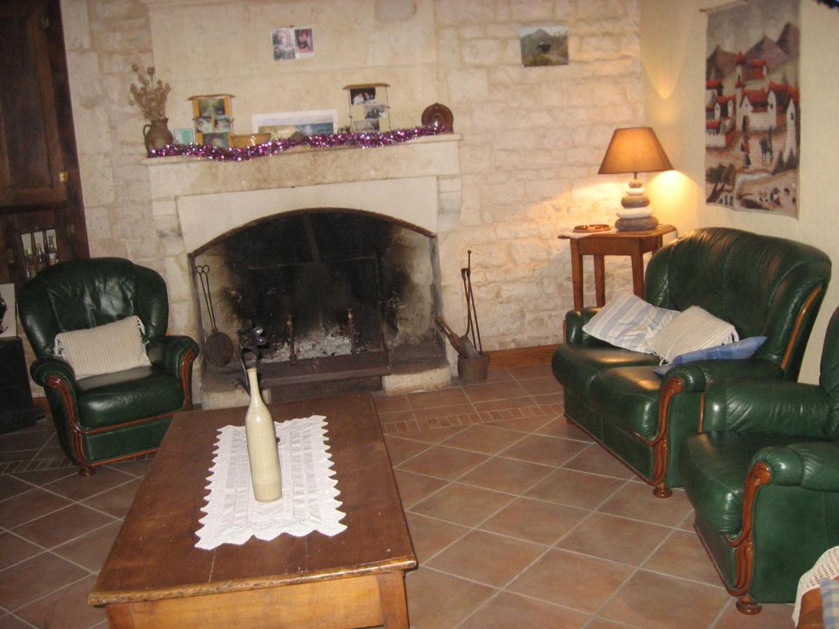 Perigne La Ferme De Magnantru B&B 외부 사진
